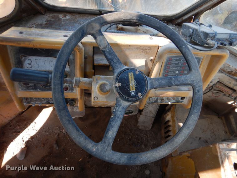 image for item DK3648 1985 Caterpillar 988B  wheel loader