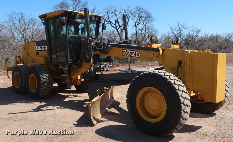 image for item DK3683 2004 John Deere 772D  motor grader