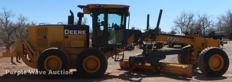 image for item DK3683 2004 John Deere 772D  motor grader