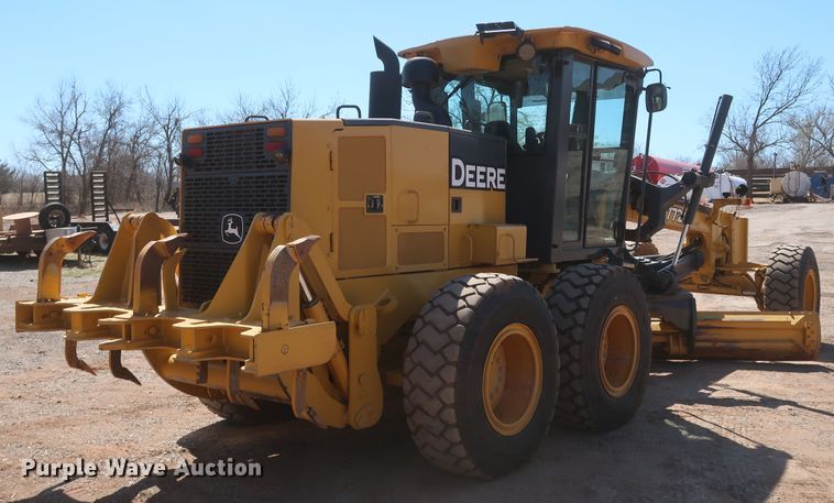 image for item DK3683 2004 John Deere 772D  motor grader