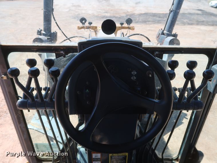 image for item DK3683 2004 John Deere 772D  motor grader