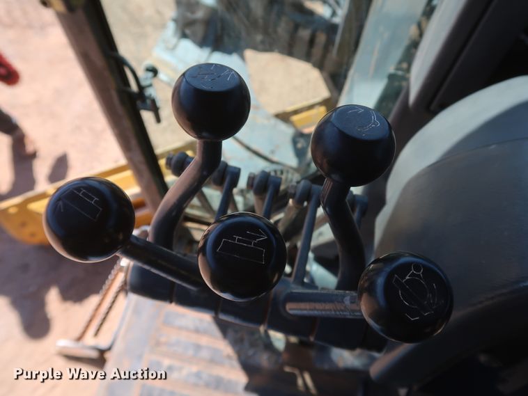 image for item DK3683 2004 John Deere 772D  motor grader