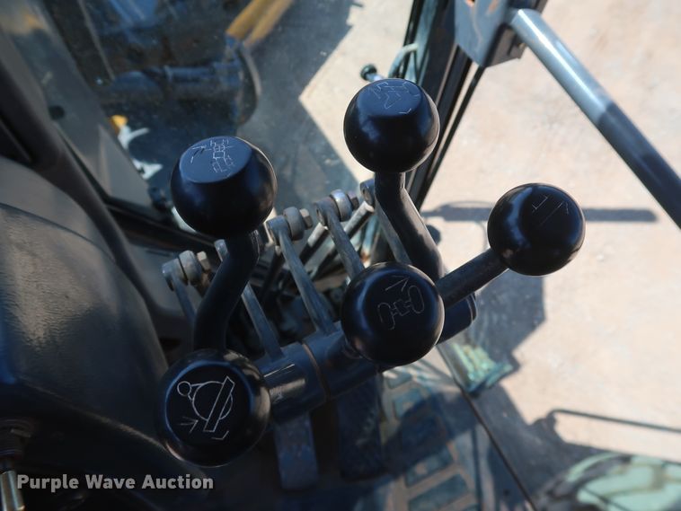 image for item DK3683 2004 John Deere 772D  motor grader