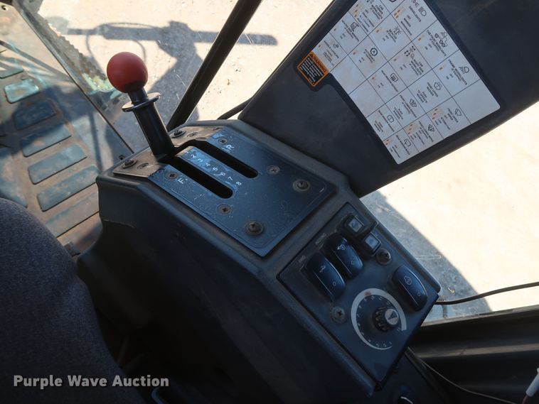 image for item DK3683 2004 John Deere 772D  motor grader