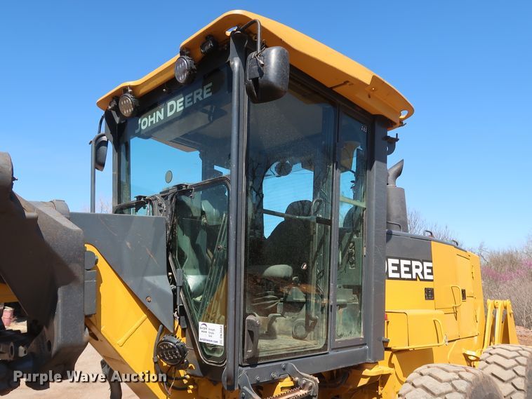 image for item DK3683 2004 John Deere 772D  motor grader