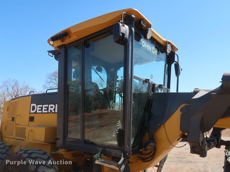 image for item DK3683 2004 John Deere 772D  motor grader