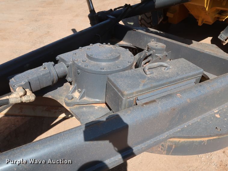 image for item DK3683 2004 John Deere 772D  motor grader