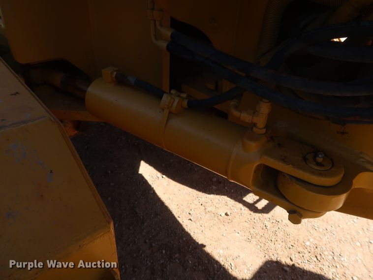 image for item DK3683 2004 John Deere 772D  motor grader