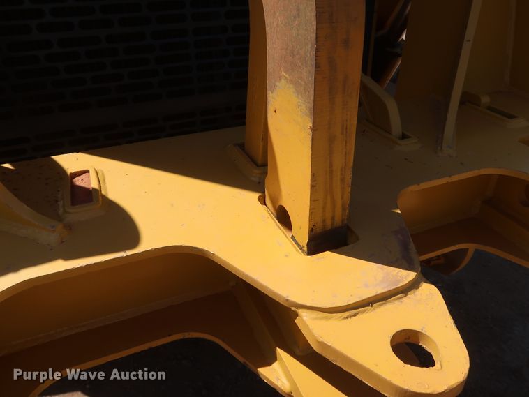 image for item DK3683 2004 John Deere 772D  motor grader