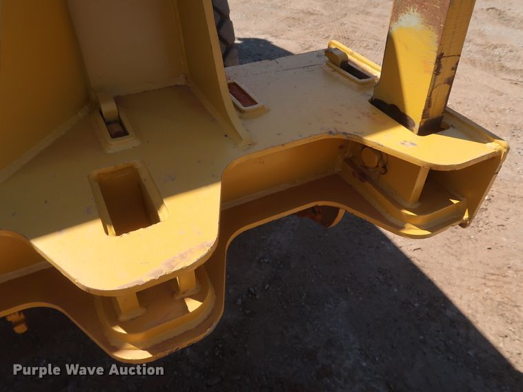 image for item DK3683 2004 John Deere 772D  motor grader