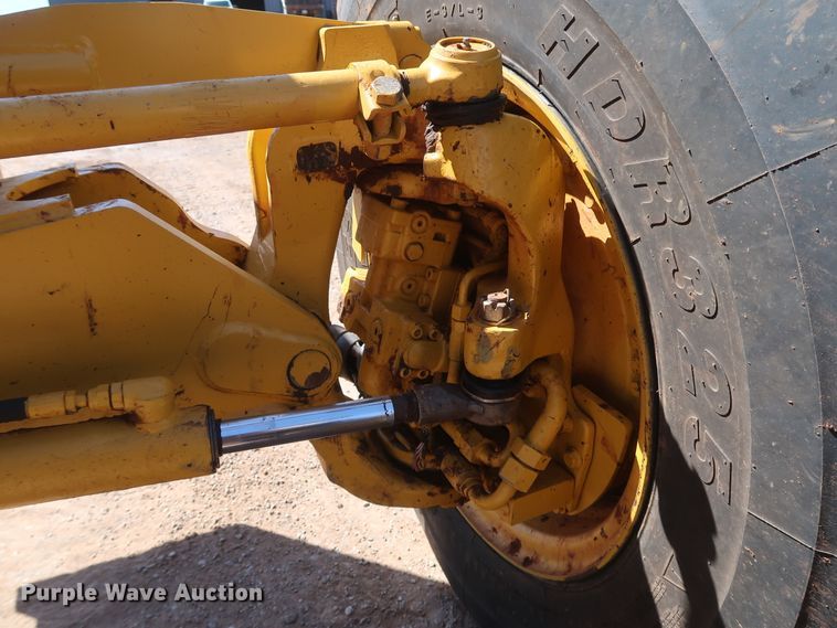 image for item DK3683 2004 John Deere 772D  motor grader