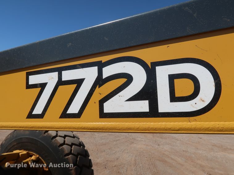 image for item DK3683 2004 John Deere 772D  motor grader