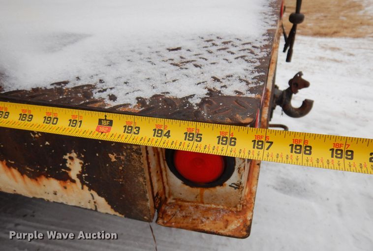 image for item DK4290 2006 International 7300  digger derrick truck