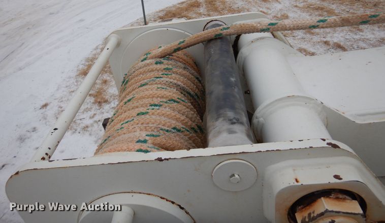 image for item DK4290 2006 International 7300  digger derrick truck