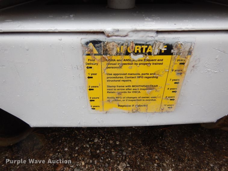 image for item DL3737 2013 Hy-Brid HB1430  scissor lift