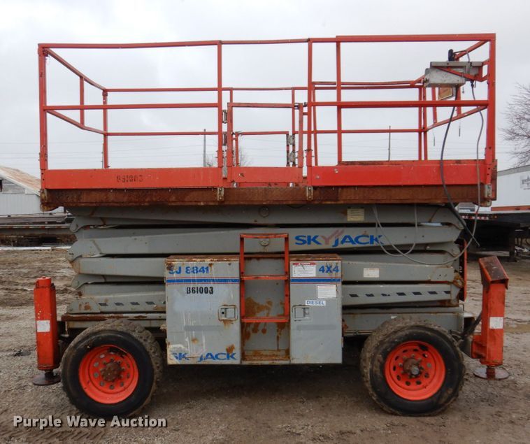image for item DL3741 Sky Jack SJ8841  scissor lift