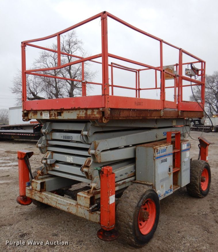 image for item DL3741 Sky Jack SJ8841  scissor lift
