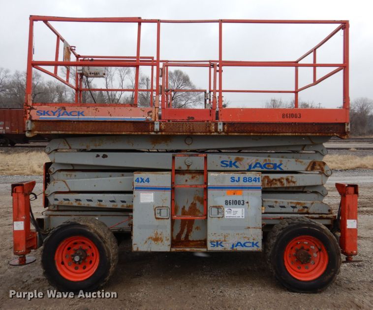 image for item DL3741 Sky Jack SJ8841  scissor lift