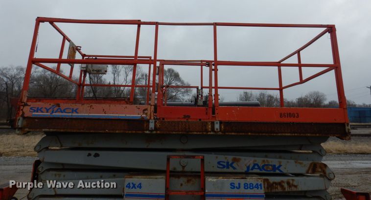 image for item DL3741 Sky Jack SJ8841  scissor lift