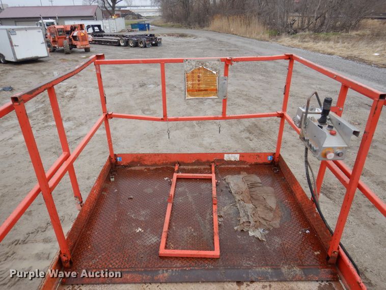 image for item DL3741 Sky Jack SJ8841  scissor lift