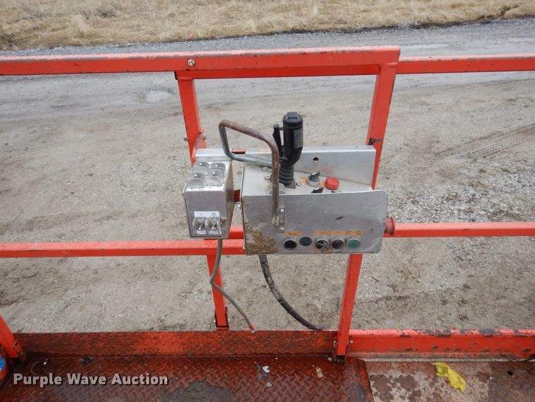 image for item DL3741 Sky Jack SJ8841  scissor lift