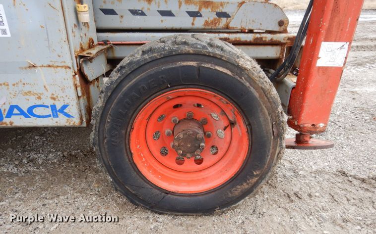 image for item DL3741 Sky Jack SJ8841  scissor lift