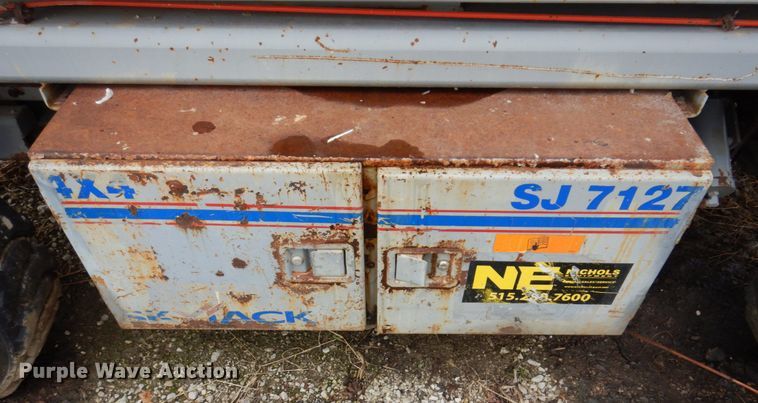 image for item DL3742 Sky Jack SJ7127  scissor lift