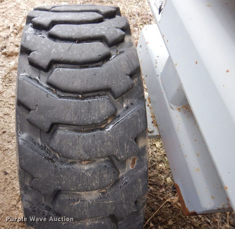 image for item DL3742 Sky Jack SJ7127  scissor lift