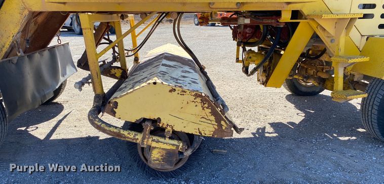 image for item DL6912 Superior Broom DT80-C  broom