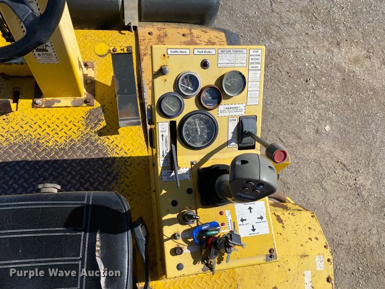 image for item DL6912 Superior Broom DT80-C  broom