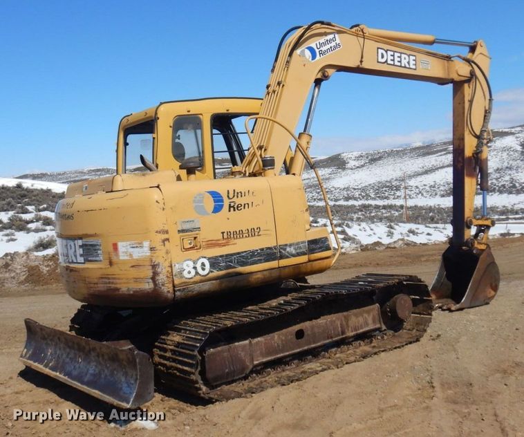 image for item DM5406 1999 John Deere 80  excavator