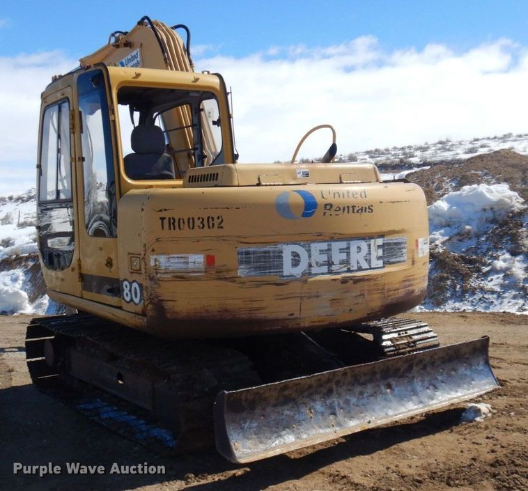 image for item DM5406 1999 John Deere 80  excavator