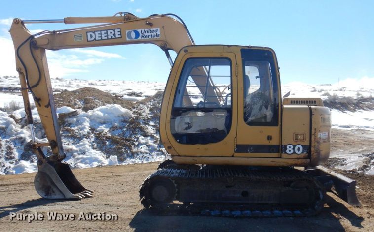 image for item DM5406 1999 John Deere 80  excavator