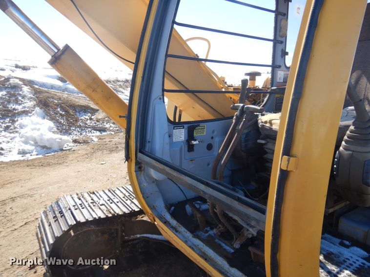 image for item DM5406 1999 John Deere 80  excavator