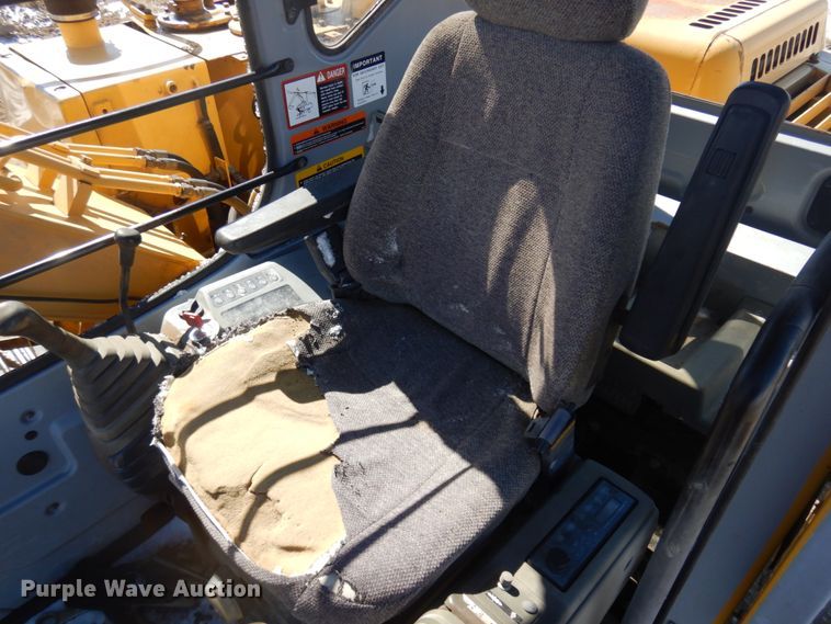 image for item DM5406 1999 John Deere 80  excavator