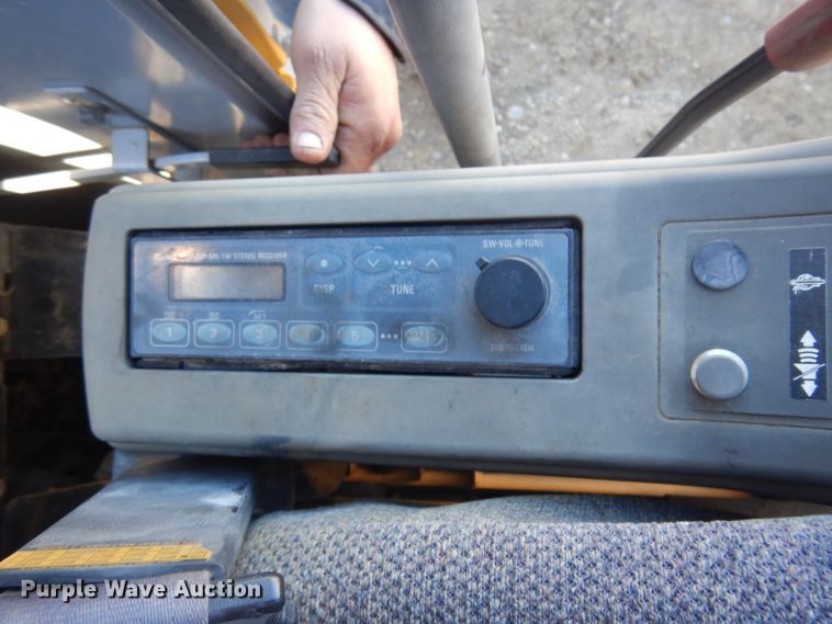 image for item DM5406 1999 John Deere 80  excavator