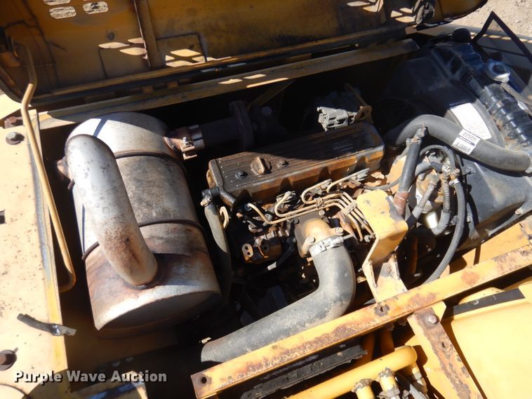 image for item DM5406 1999 John Deere 80  excavator