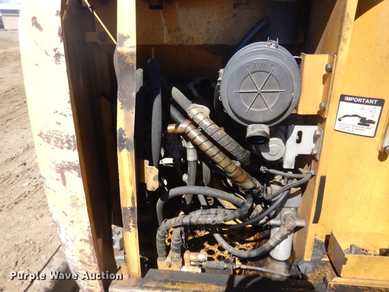 image for item DM5406 1999 John Deere 80  excavator