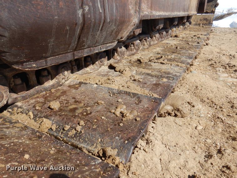 image for item DM5406 1999 John Deere 80  excavator