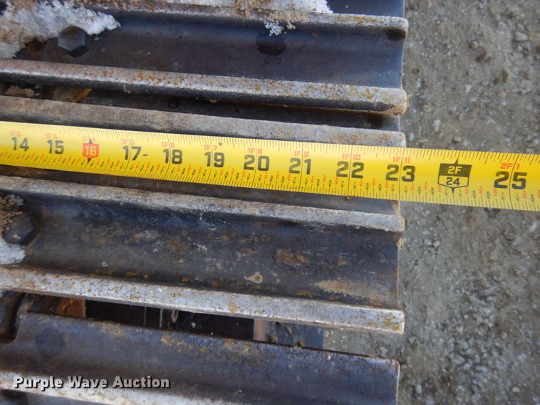 image for item DM5406 1999 John Deere 80  excavator