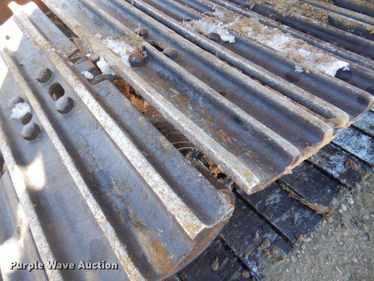 image for item DM5406 1999 John Deere 80  excavator