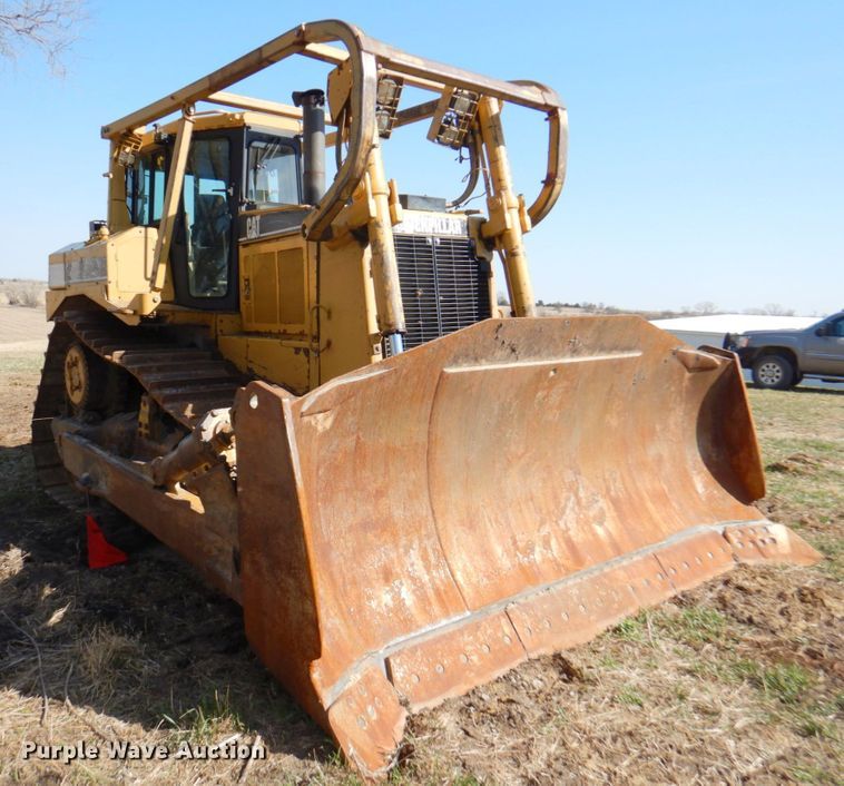 image for item DM6026 1996 Caterpillar D8R  dozer