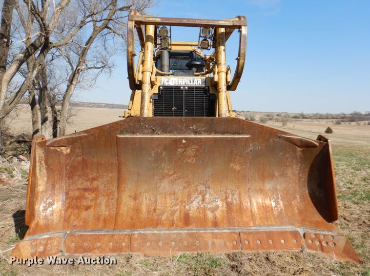 image for item DM6026 1996 Caterpillar D8R  dozer