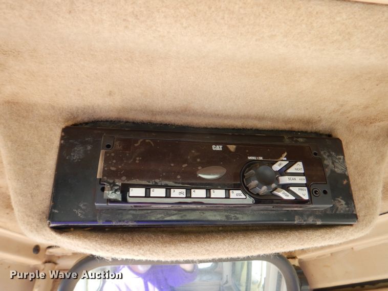 image for item DM6026 1996 Caterpillar D8R  dozer