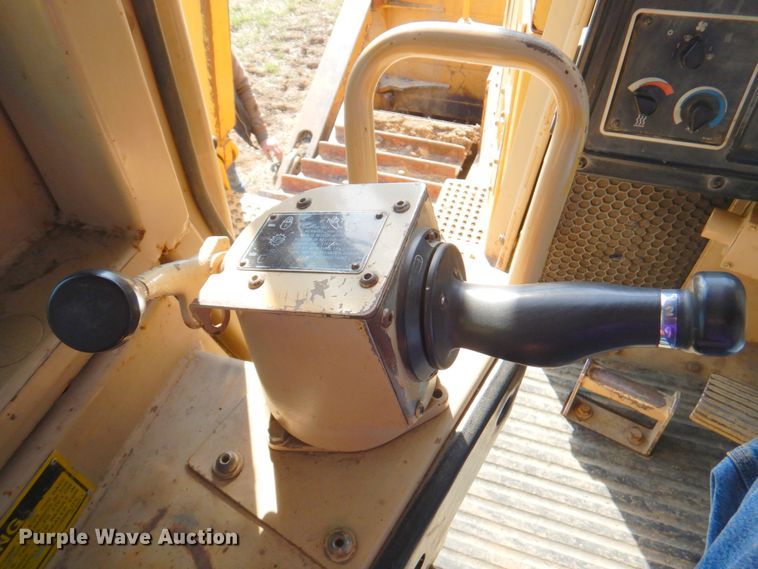 image for item DM6026 1996 Caterpillar D8R  dozer