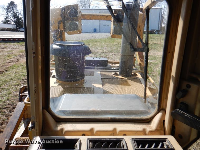 image for item DM6026 1996 Caterpillar D8R  dozer