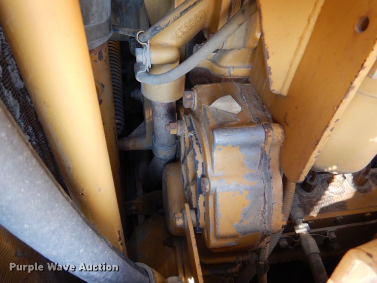 image for item DM6026 1996 Caterpillar D8R  dozer