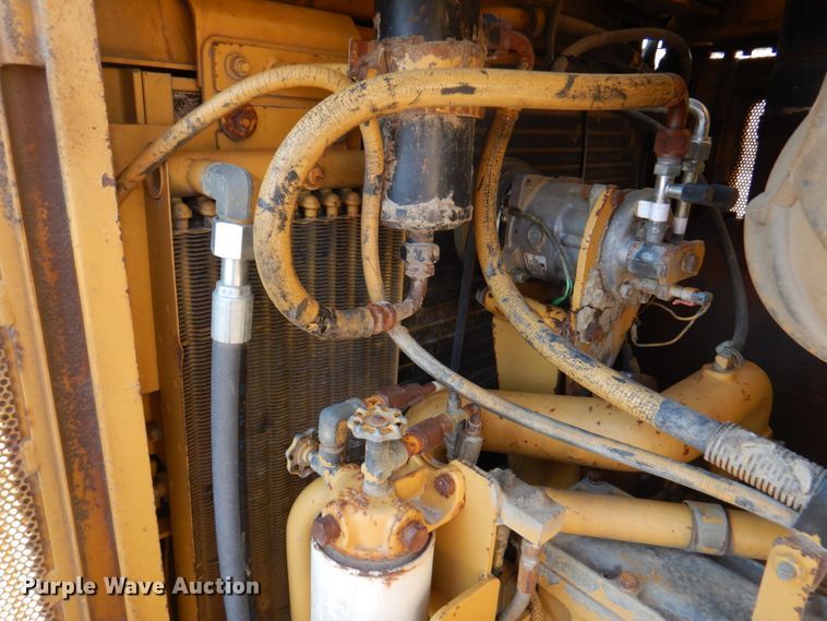 image for item DM6026 1996 Caterpillar D8R  dozer