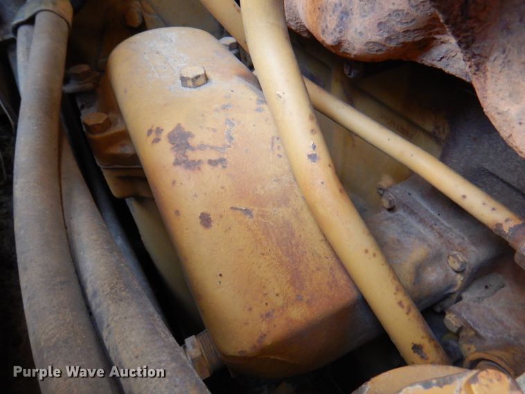 image for item DM6026 1996 Caterpillar D8R  dozer