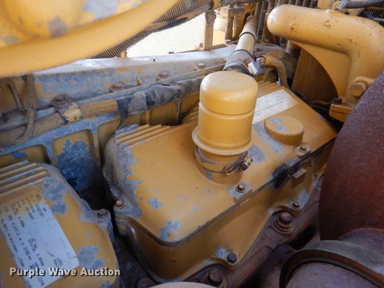 image for item DM6026 1996 Caterpillar D8R  dozer